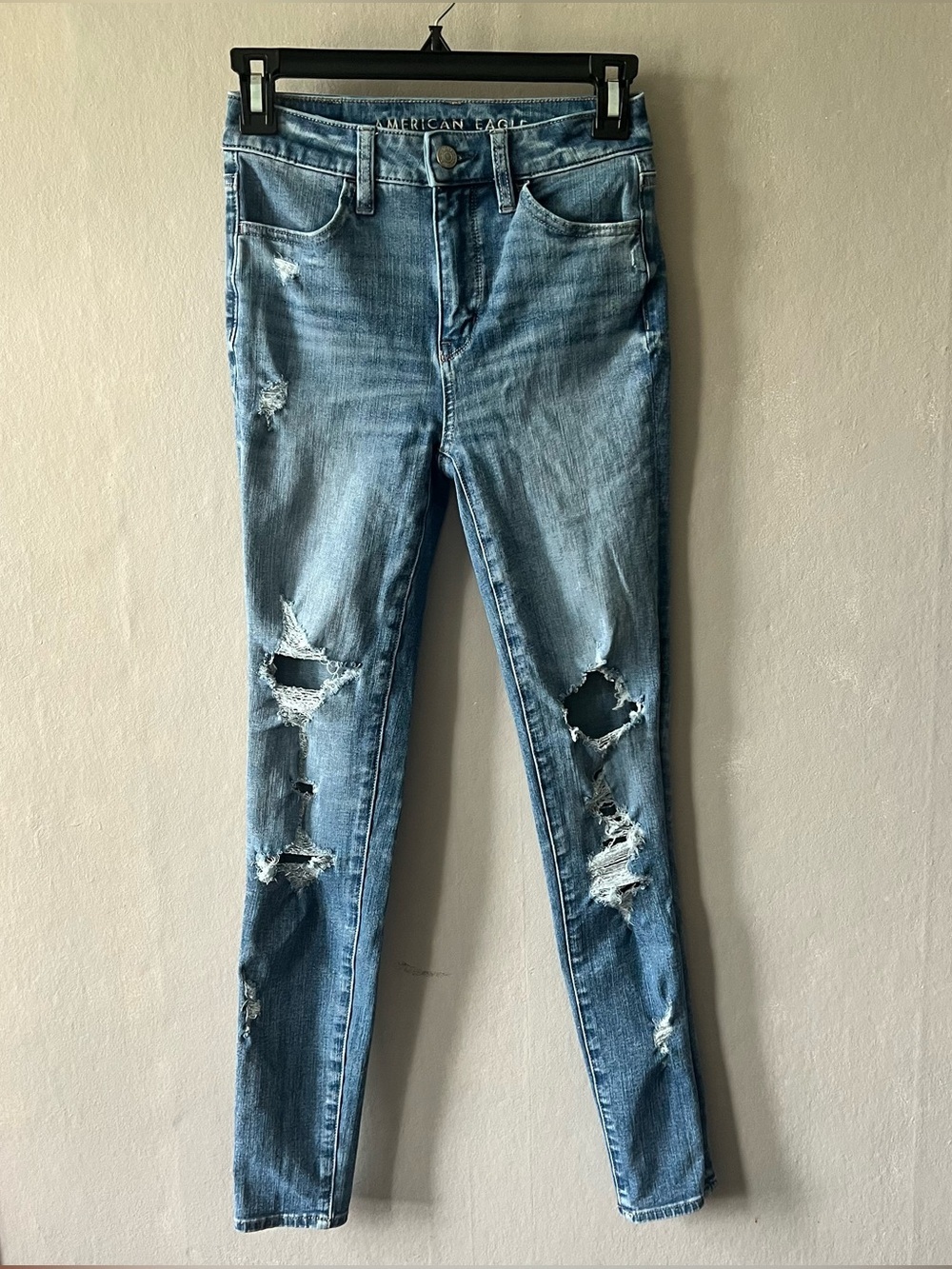 American Eagle Distressed Super High Rise Jeggings Size 00